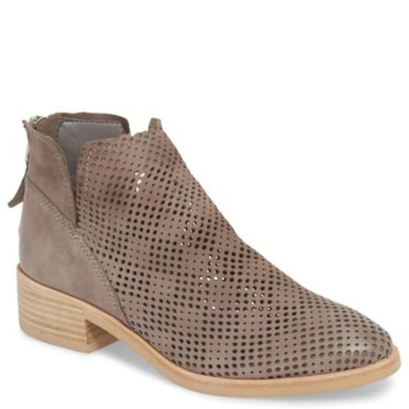 Dolce Vita Tommi Perforated‎ Bootie SMOKE NUBUCK Womens Size 6.5 Heeled Ankle - Picture 1 of 8